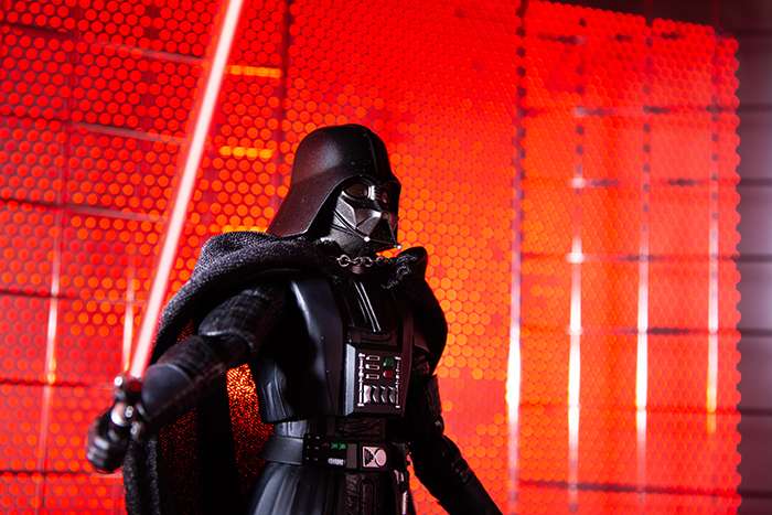 ツバキアキラが撮った、S.H.フィギュアーツのダース・ベイダー。キッチン周りのものを使って、SF感を演出してみました。