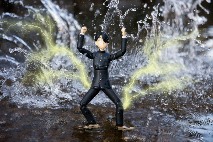 ツバキアキラが撮った、figma、R・田中一郎。無理矢理、学生服を脱がされそうになって、バリヤーを放つ、あ〜るくん。