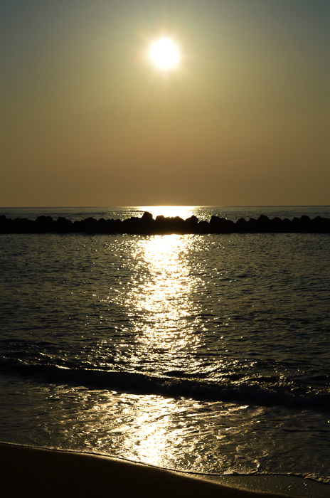 ツバキアキラが撮った、中原中也「夏の海」イメージ写真